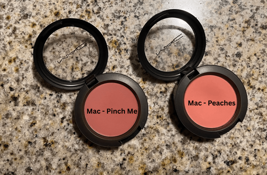 Mac Blushes in the colors Peaches and Pinch me next to each other.