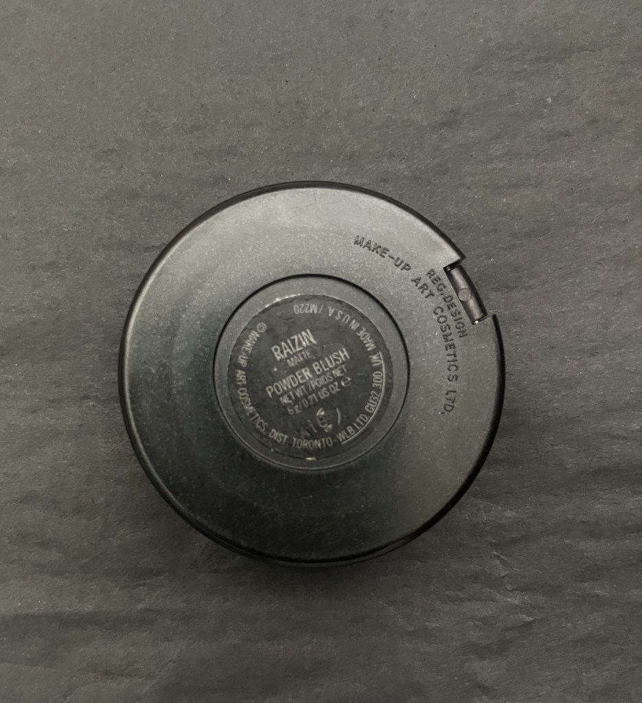 Mac Raizin blush color name on the compact.