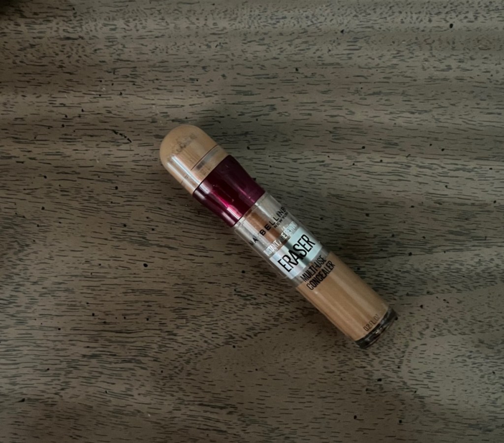 Maybelline Instant Age Rewind Dark Circle Concealer photo in the color 146.