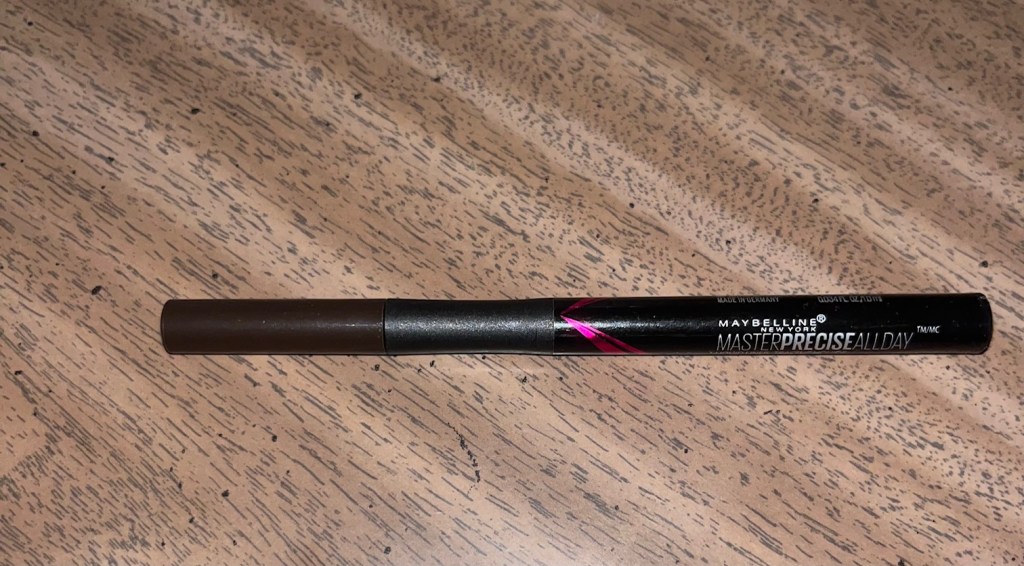 Maybelline Master Precise Eyeliner pen in the color Forest Brown.